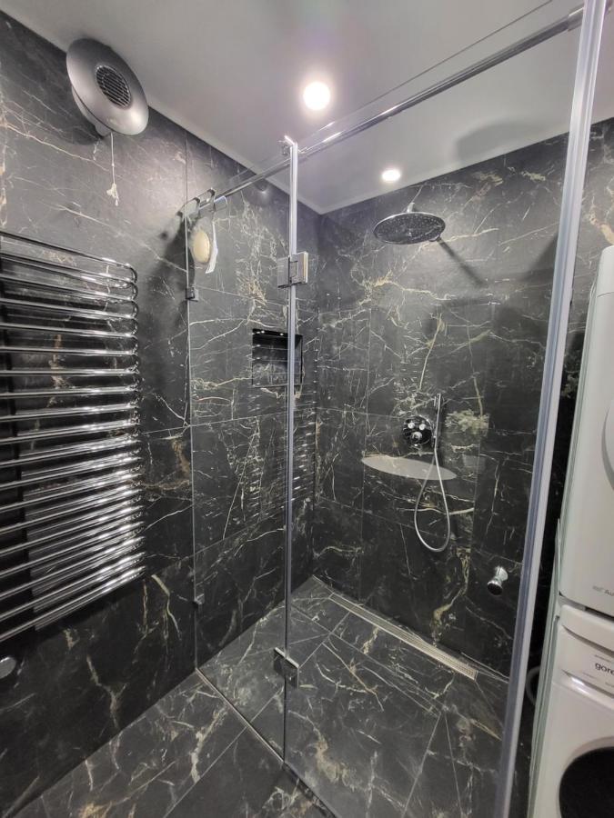 E. D. Elite Apartment Шяуляй Екстер'єр фото